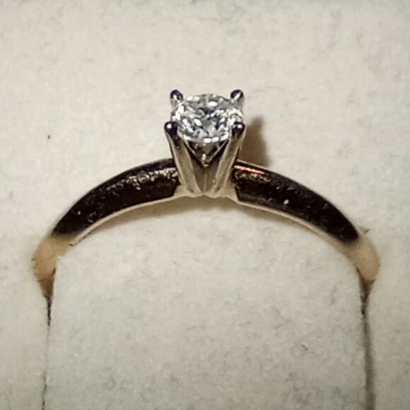 REDUCED!  14Kt Yellow Gold Quarter-Carat Diamond Solitaire Ring - Picture 3 of 6